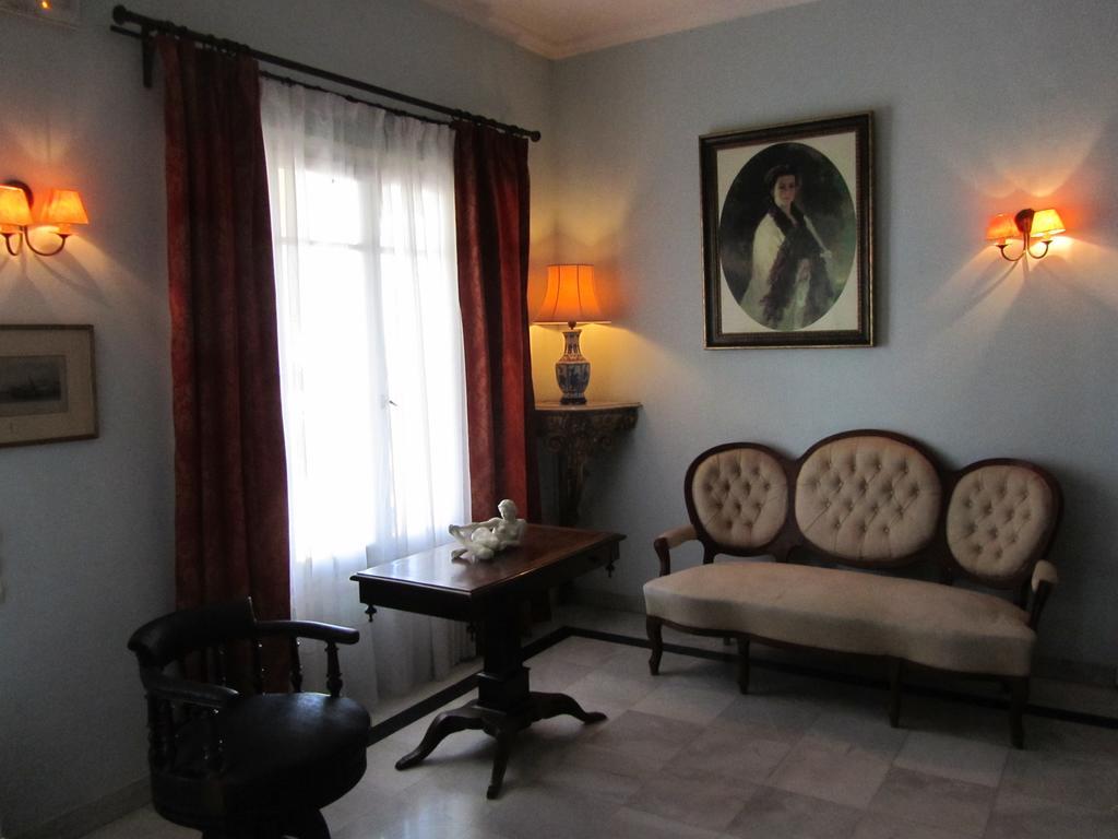 Levant Hotel Pelekas Habitación foto